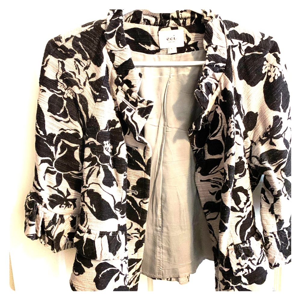 Flouncy tailored jacket